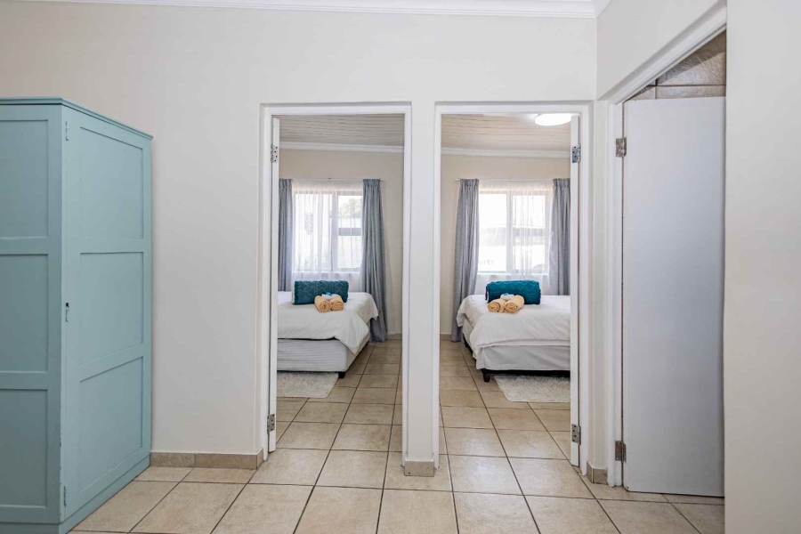 To Let 2 Bedroom Property for Rent in Oakdale Western Cape